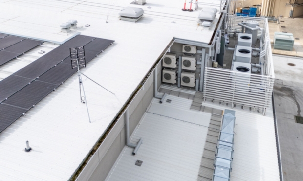 Brisbane commercial trade services specialist, NRG Services, delivering retrofitted VRV heat recovery air conditioning at Queensland construction project.